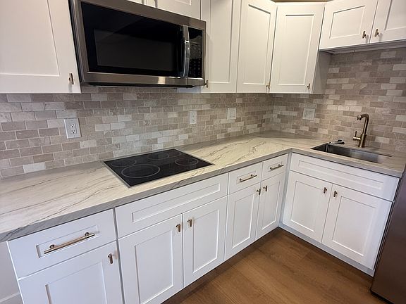2nd image of 4395 Aragon Way #B