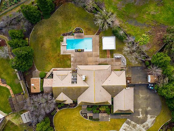 2nd image of 10262 Camerino Ct