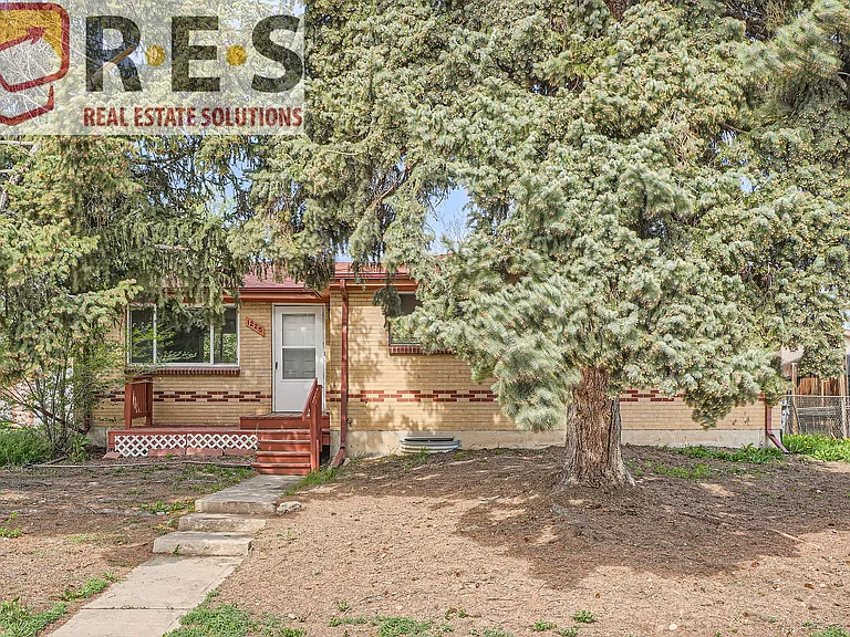 1225 S Ames St — Photo 2