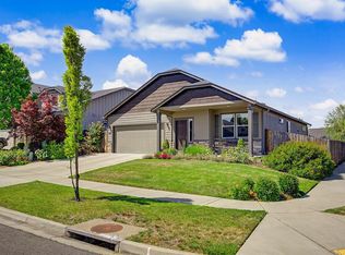 1487 Flower St, Medford, OR 97504