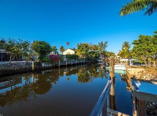 2736 Shoreview Dr, Naples, FL 34112