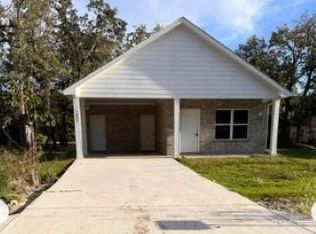 1004 Woodland Dr, West Tawakoni, TX 75474