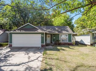 708 N Grant Ave, Sand Springs, OK 74063