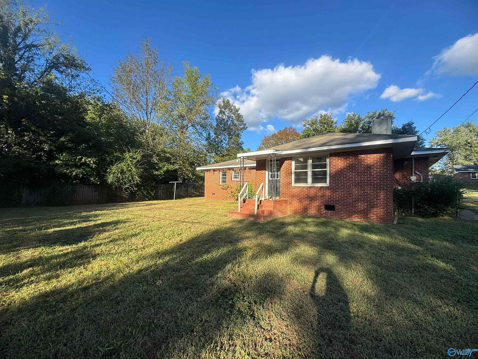3 bed, 2.0 bath, 1500 sqft, $1,350 — Photo 4