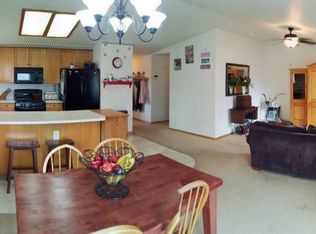 1415 Chickadee Ct, McKinleyville, CA 95519