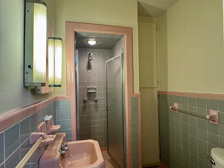 400 Harrill St — Photo 18