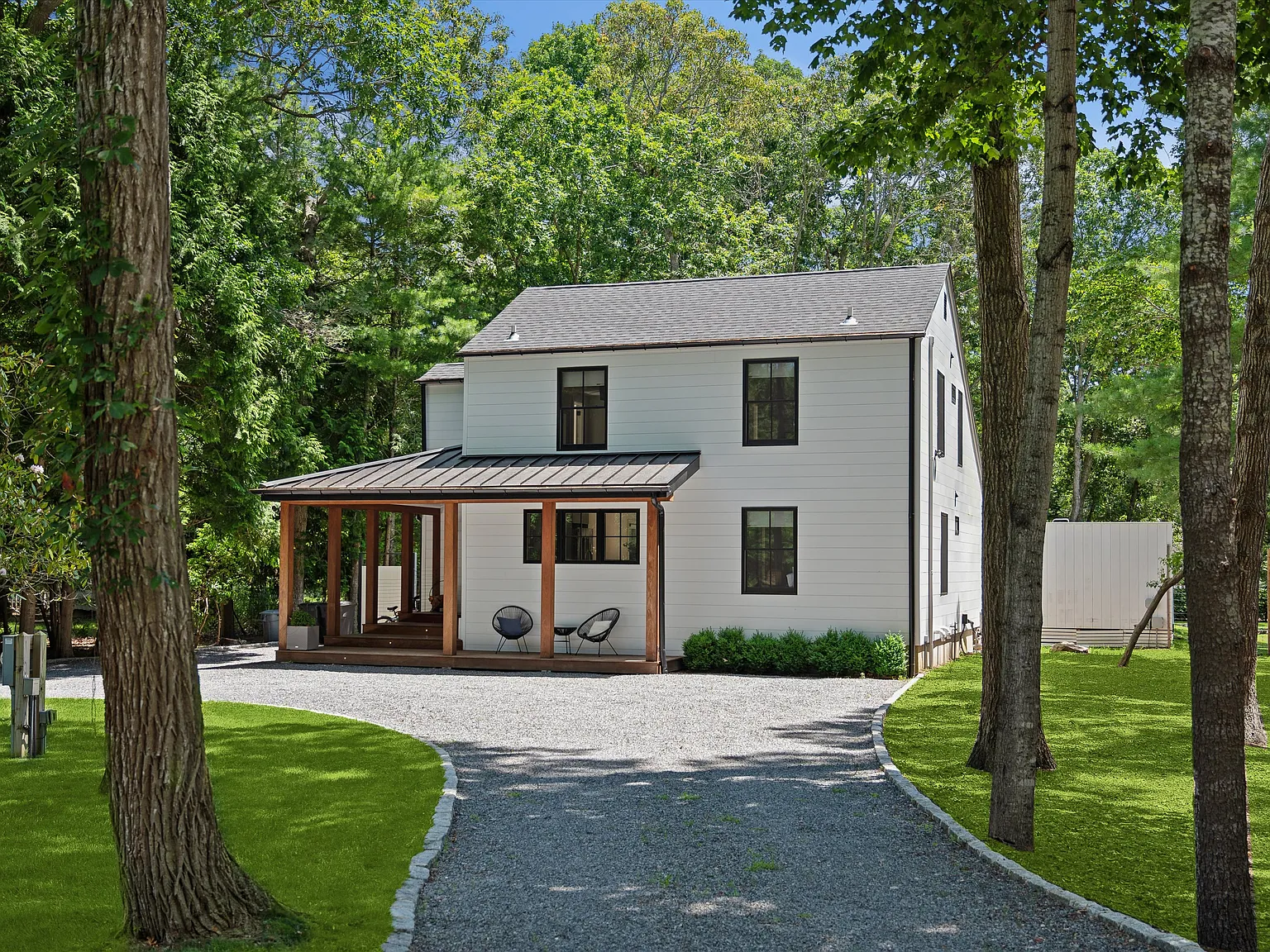 East Hampton Oasis — Photo 1