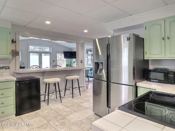 541 Barry St, Stroudsburg, PA 18360