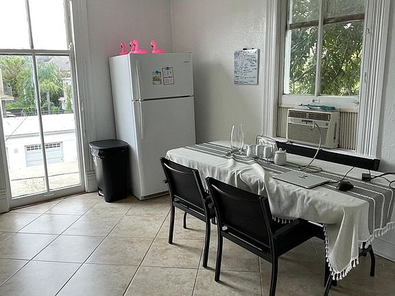 5th image of 1737 Napoleon Ave APT G