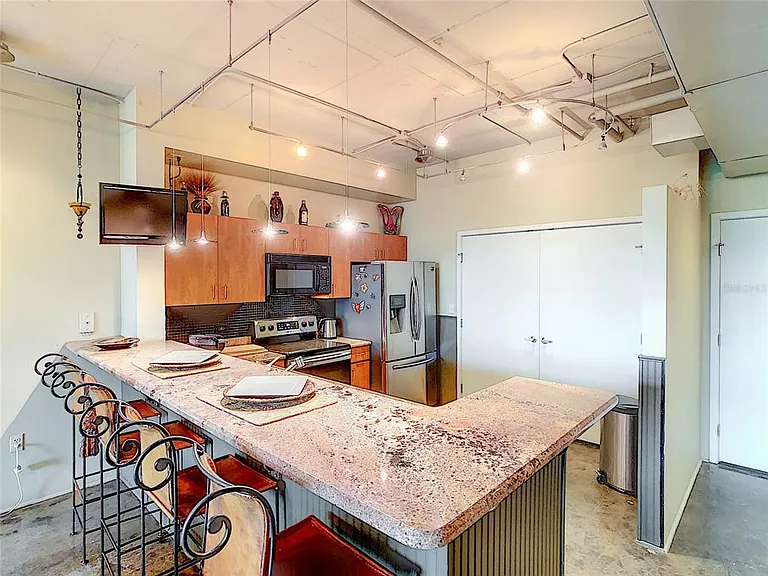 10 N Summerlin Ave #30 — Photo 25