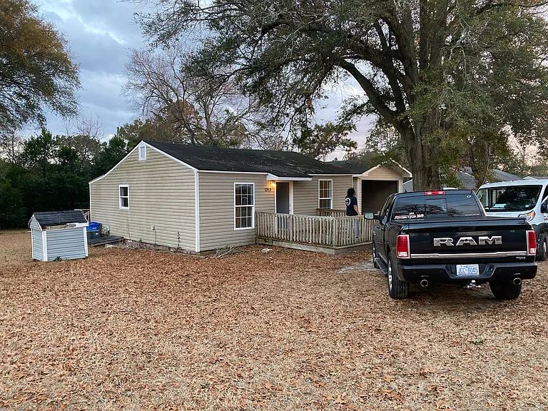 1313 Davis St — Photo 9
