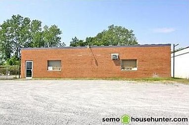 1st image of 909 Enterprise St