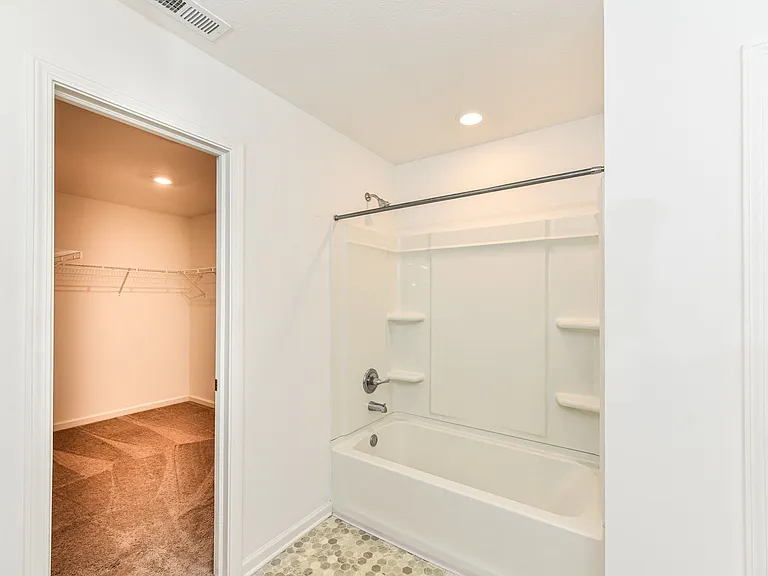 5051 Maywood Dr — Photo 5