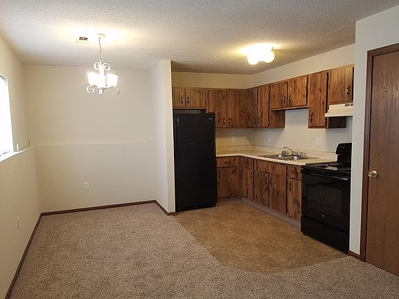 Dining Room & Kitchen