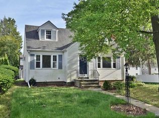 116 Grove St, Waldwick, NJ 07463