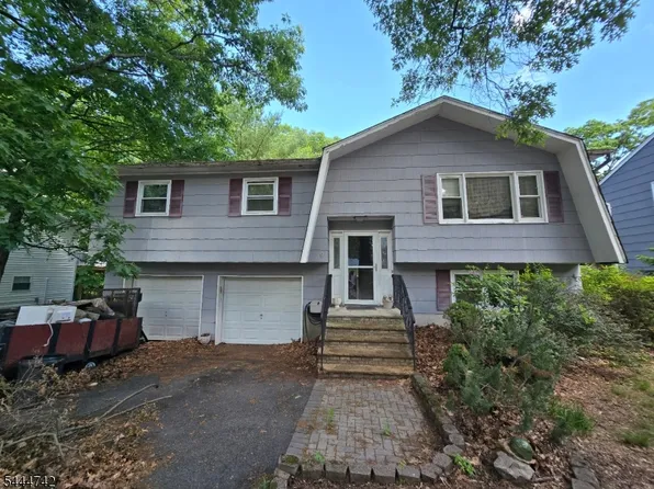9 Marshall Trl, Hopatcong Boro, NJ 07843