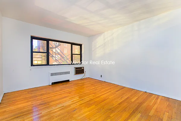 Rented by Mirador Real Estate | media 49