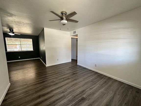 2nd image of 901 Park Plaza Dr