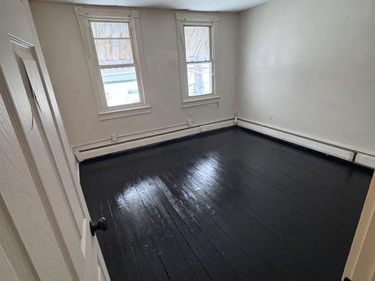 15 E Cherry St — Photo 6