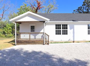 238 N Davis St #2, Seymour, MO 65746