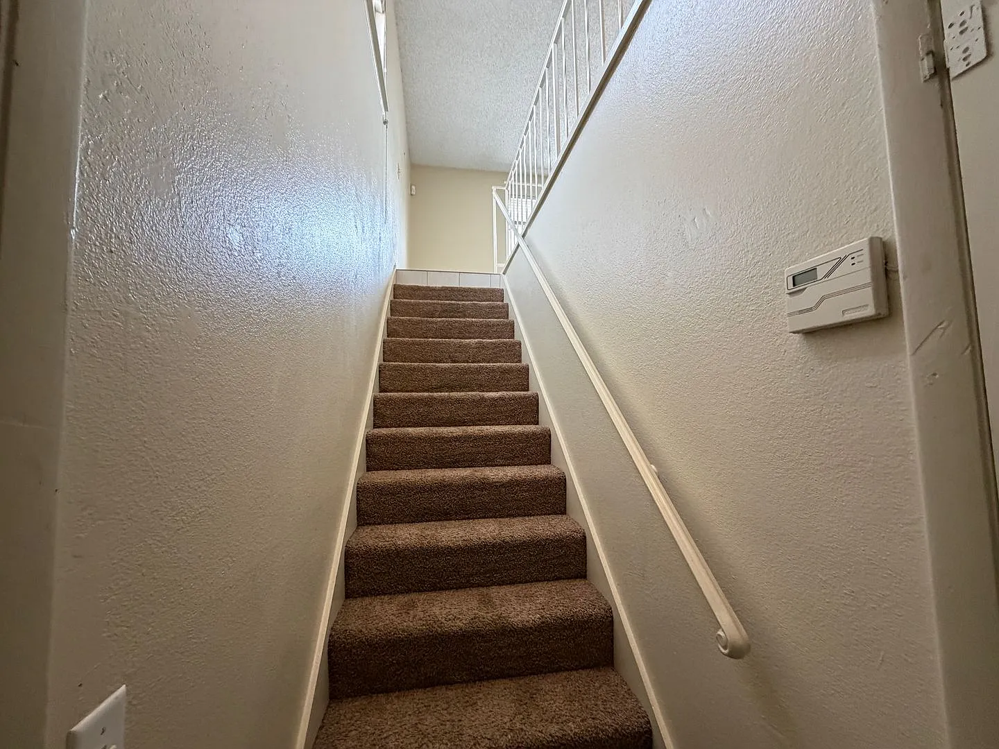 Beautiful home look, 4-plex, across from UNLV — Photo 3