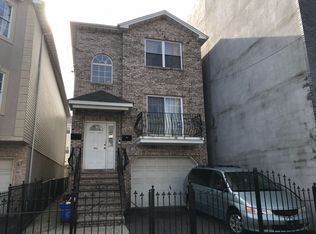 192 12th Ave, Newark, NJ 07107