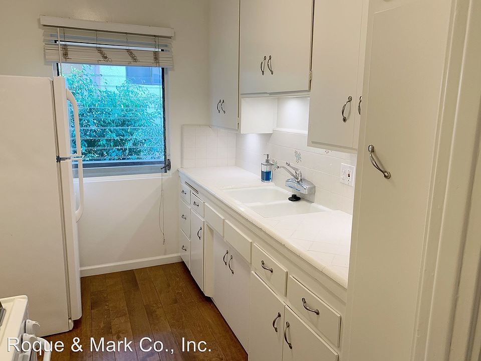 1st image of 1047 2nd St APT 6