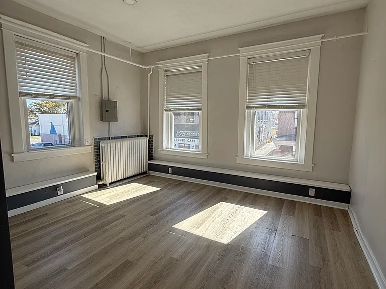 112 E Salem Ave #1 — Photo 6