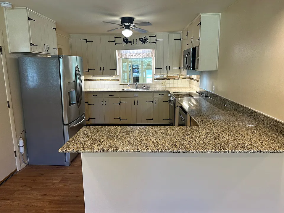 2025 W Wedington Dr