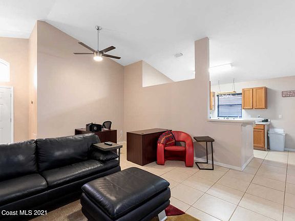 4th image of 2540 Alicia Ln