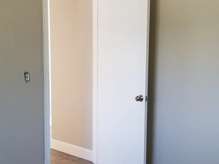 236 Crestview Dr — Photo 19
