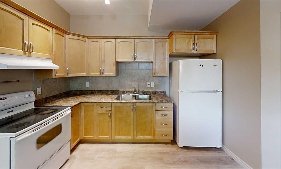 2nd image of 9334 Lakeland Dr #A
