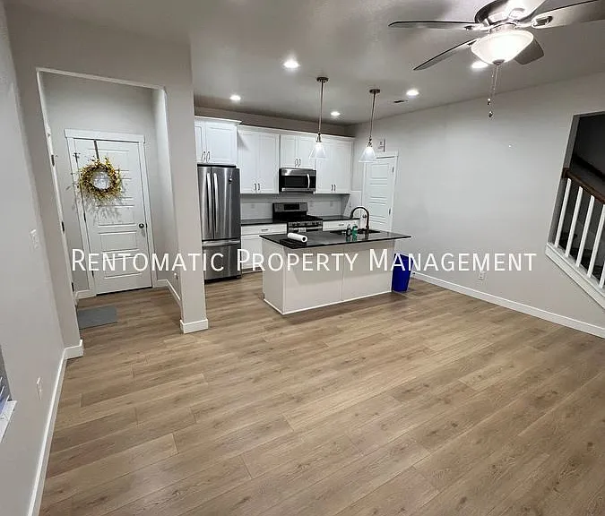 5931 W Lake Ave — Photo 3