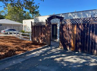 1040 Clover Dr, Santa Rosa, CA 95401