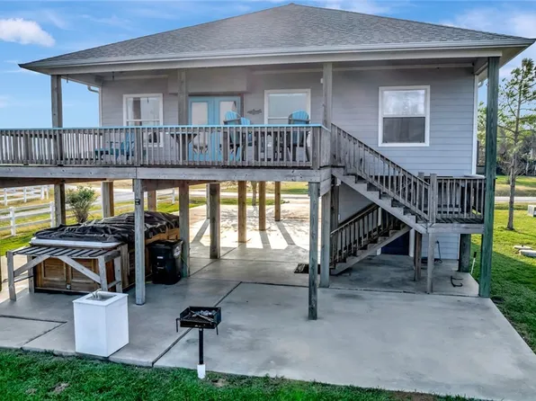 314 Windswept Dr, Port Lavaca, TX 77979