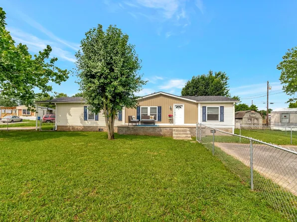 217 Hurricane Cir, La Vergne, TN 37086