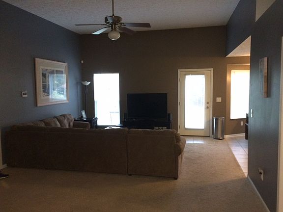 4th image of 2333 Hobart Dr