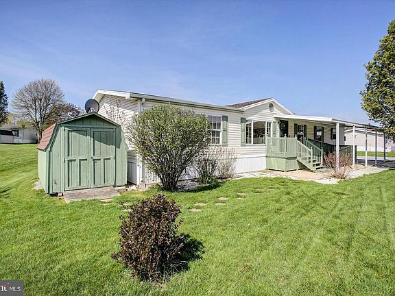 2nd image of 5664 Claridge Ct
