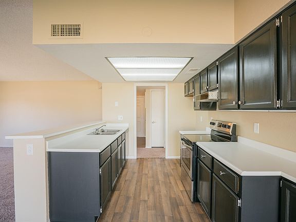 2nd image of 3114 W Laurie Ln