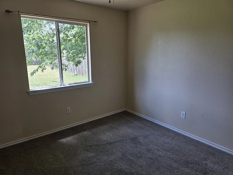 3007 Nancy Jane Dr — Photo 8