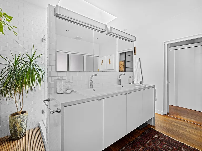 44 Sharon St #1 — Photo 16