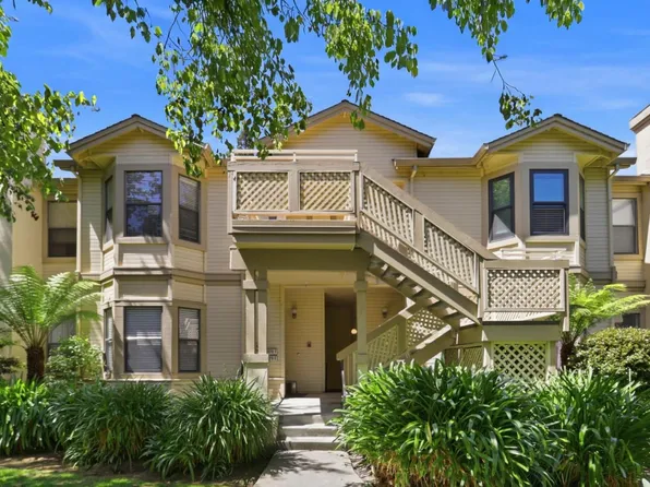 979 La Mesa Ter Unit D, Sunnyvale, CA 94086