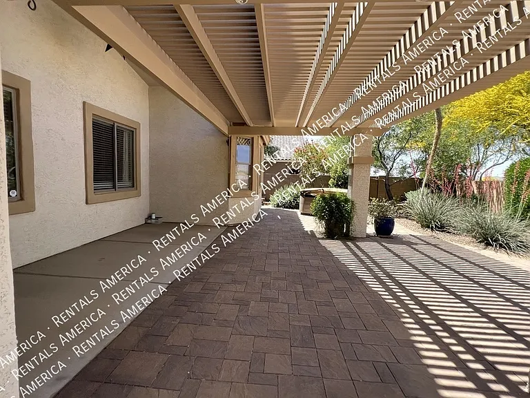 1536 E Fontana Dr — Photo 45