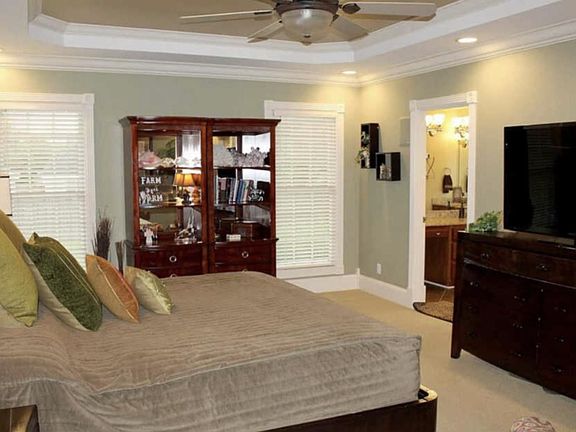 4th image of 605 Kingsway Ct