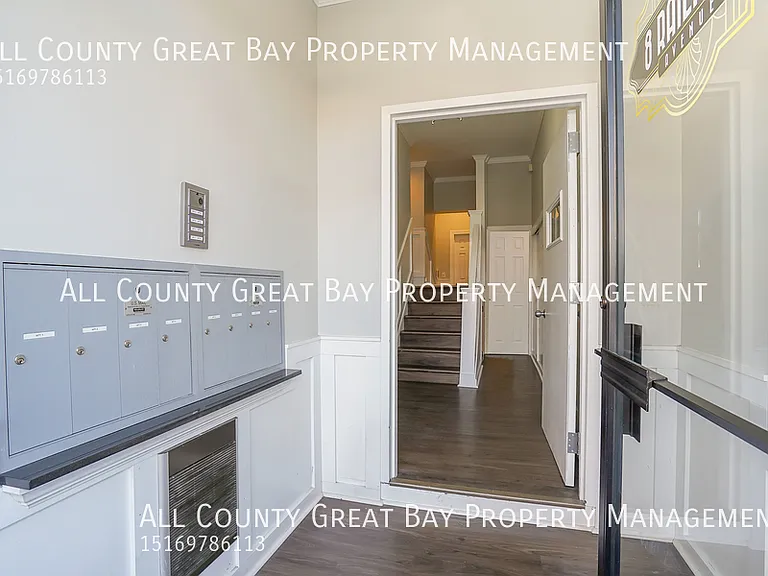 8 Railroad Ave #4 — Photo 2
