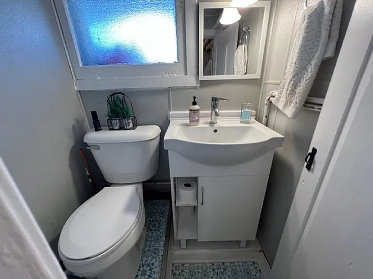 405 W 9th St #B — Photo 14