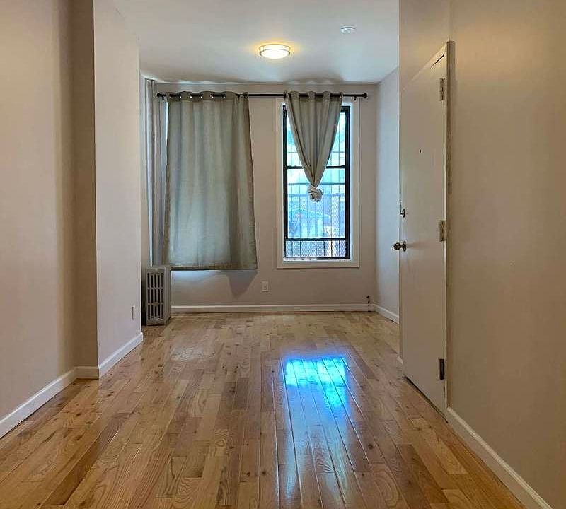 1st image of 323 Chauncey St #1R