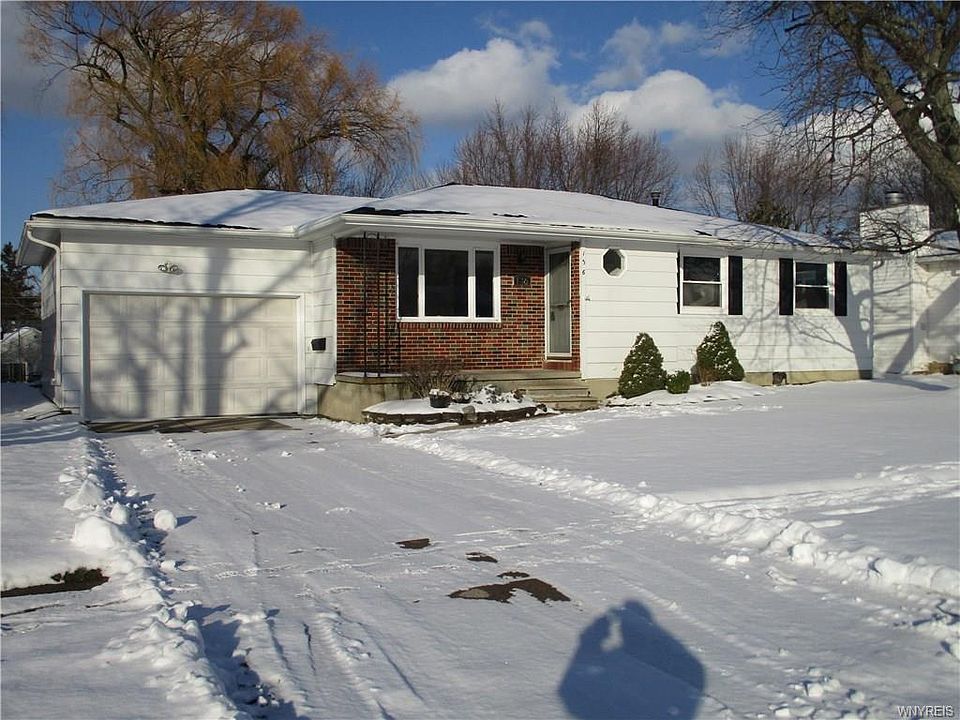 1st image of 136 Christopher Dr