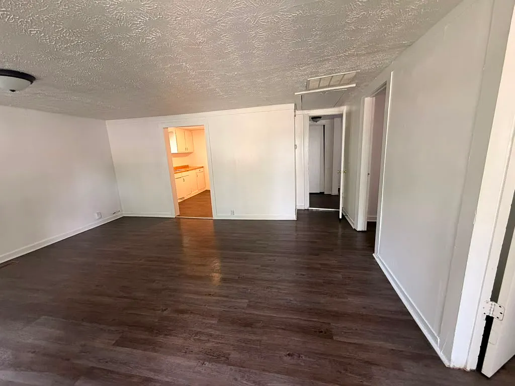 3206 S Temple Ave - ORSH — Photo 4