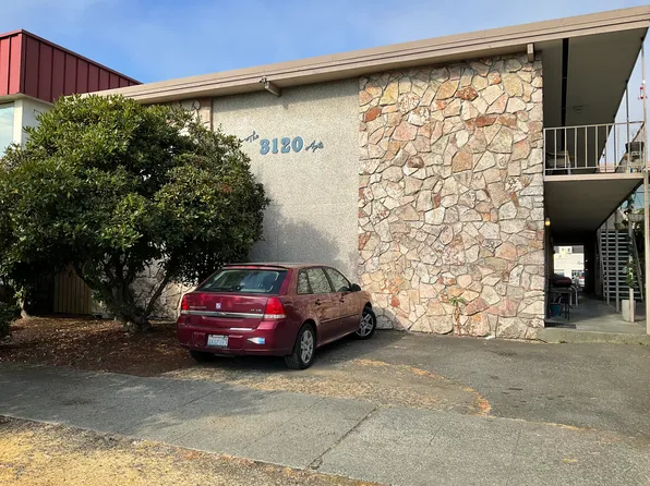 3120 Rockefeller Ave #2, Everett, WA 98201